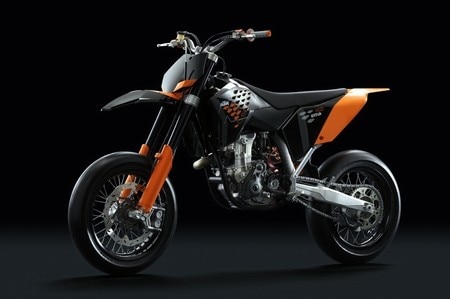 KTM 450 SMR 2008. Nero vincente