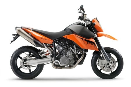 KTM 990 SUPERMOTO. Una "iniezione" di potenza