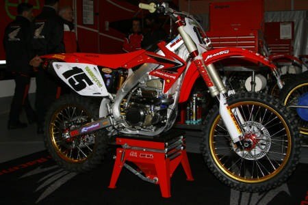Tornano le Honda ufficiali. Le moto ufficiali ai Team Martin Racing e CAS