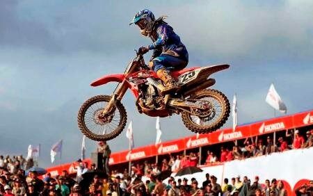 27° Airoh Mantova Starcross. Parla Clement Desalle