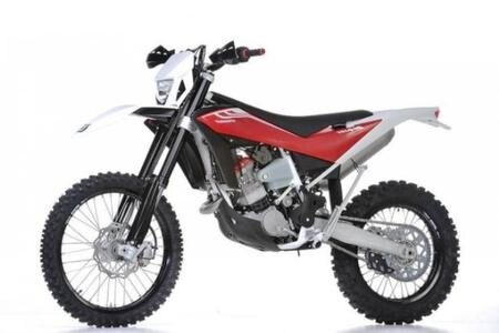 Anteprima 2011. Husqvarna TE449, TE511 e TC449