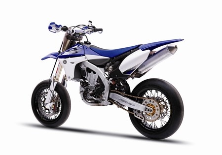 Novità a sorpresa!. Ecco la Yamaha YZ 450SM
