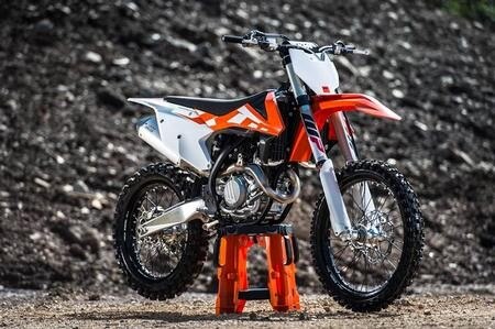 KTM SX-F 2016. Tutte nuove, tutte ad aria!