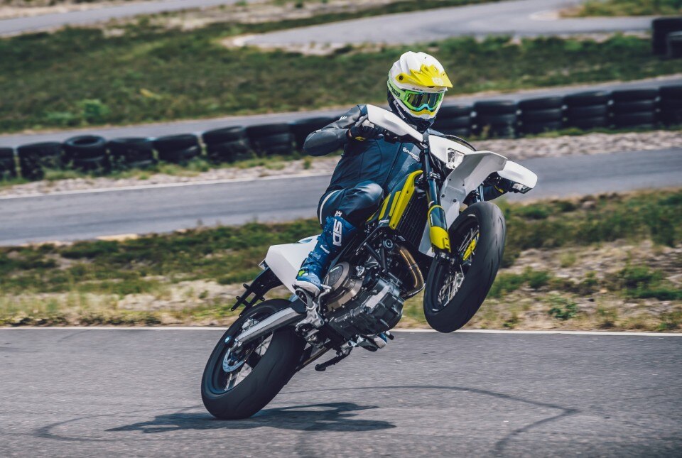 In vendita le Husqvarna 701 Supermoto e 701 Enduro MY20