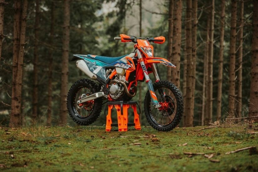 KTM presenta l'edizione limitata WESS della 350 EXC-F KTM presenta l'edizione limitata WESS della 350 EXC-F