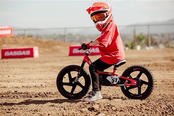 Arrivano le nuove balance bike elettriche GASGAS