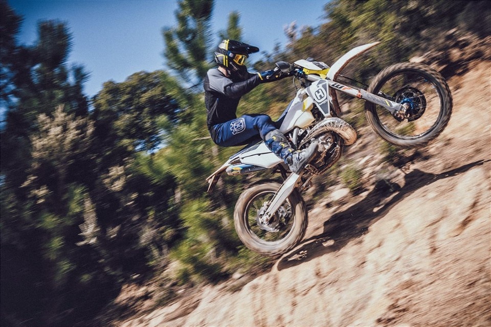 Husqvarna presenta i modelli enduro MY 2022 Husqvarna presenta i modelli enduro MY 2022