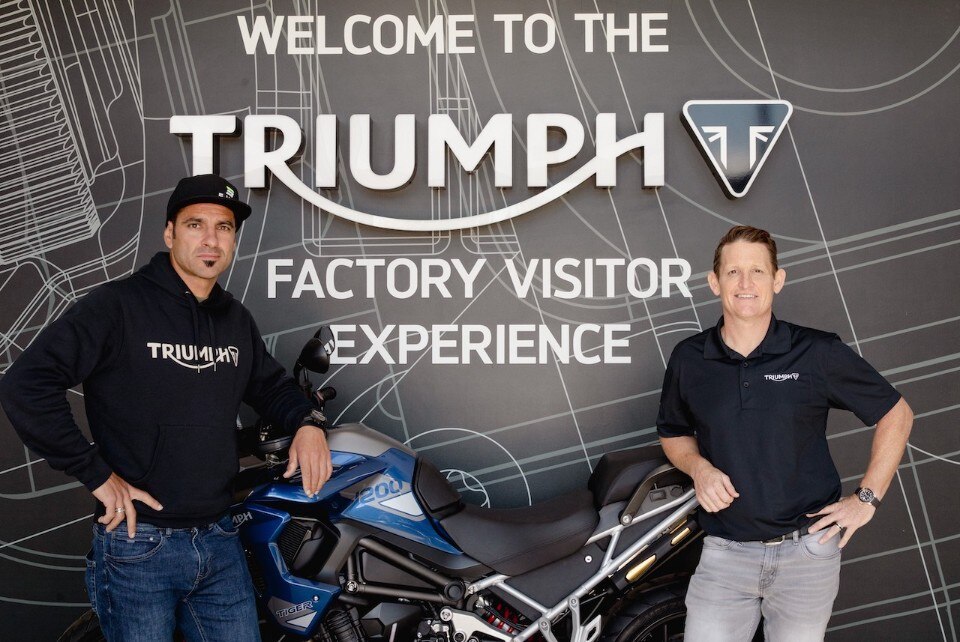 Ricky Carmichael e Iván Cervantes al lavoro alla Triumph Factory