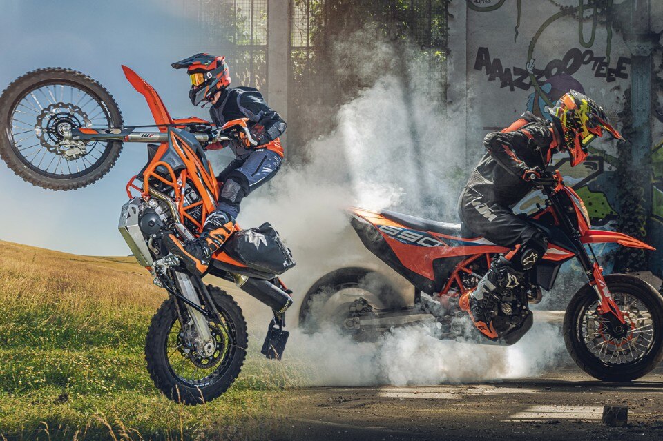 Nuove KTM 690 ENDURO R e 690 SMC R 2023 Nuove KTM 690 ENDURO R e 690 SMC R 2023