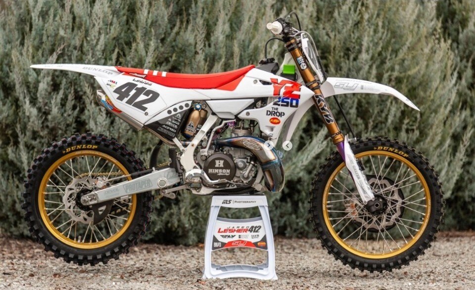 PRIMO SGUARDO! MODELLI MOTOCROSS KTM A DUE TEMPI E QUATTRO TEMPI 2024 -  Rivista di azione di motocross