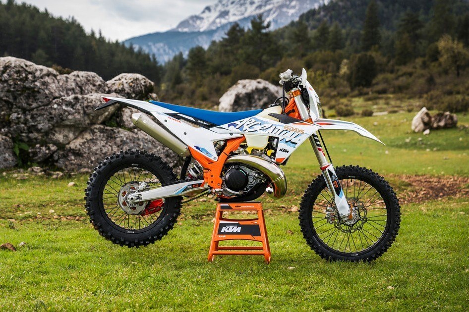 KTM EXC 2024: presentate le versioni Six Days