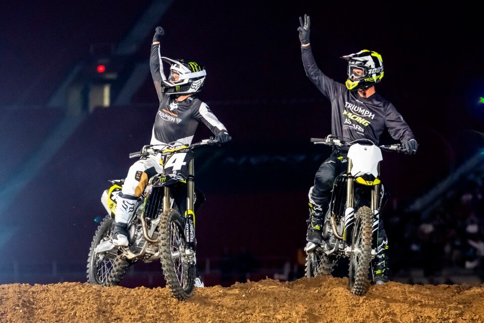 Debutta al Los Angeles Coliseum la Triumph 250 MX -VIDEO