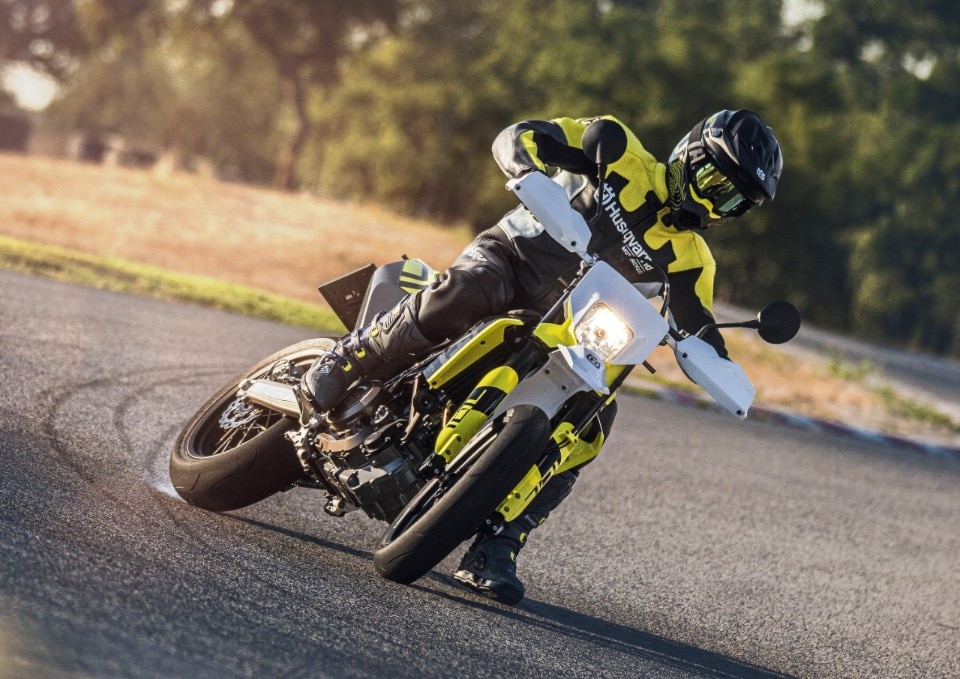 Husqvarna 701 Supermoto 2024, “Divertimento senza interessi”  Husqvarna 701 Supermoto 2024, “Divertimento senza interessi”
