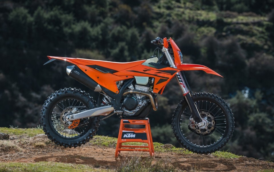 KTM presenta la nuova gamma enduro 2025 KTM presenta la nuova gamma enduro 2025