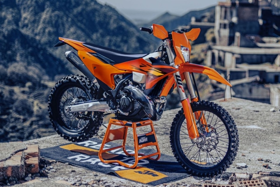 KTM presenta la nuova gamma Enduro 2026 KTM presenta la nuova gamma Enduro 2026