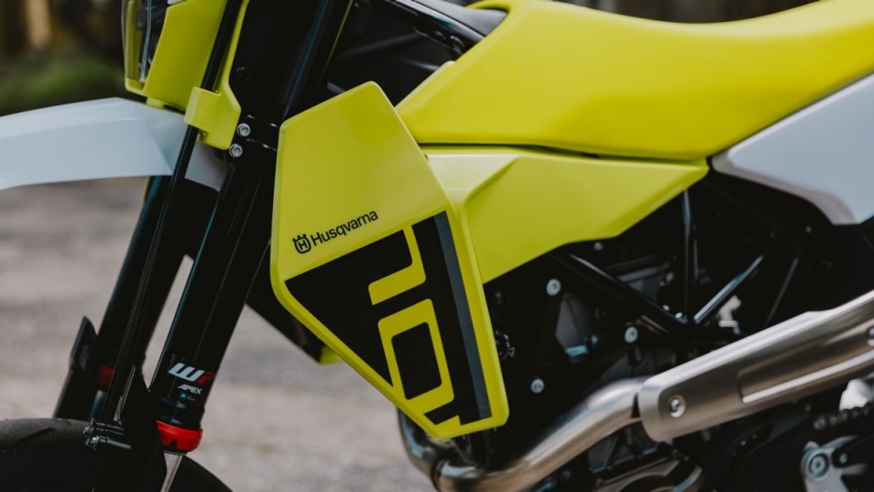 Nuove Husqvarna 701 Enduro e 701 Supermoto 2026: più potenza, più elettronica