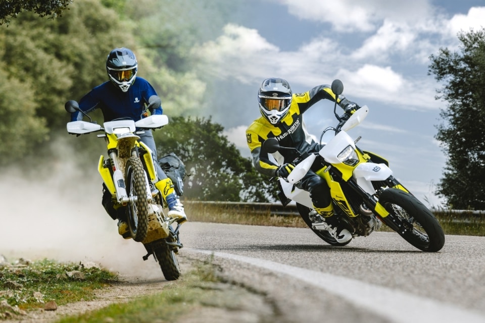 Nuove Husqvarna 701 Enduro e 701 Supermoto 2026: più potenza, più elettronica Nuove Husqvarna 701 Enduro e 701 Supermoto 2026: più potenza, più elettronica