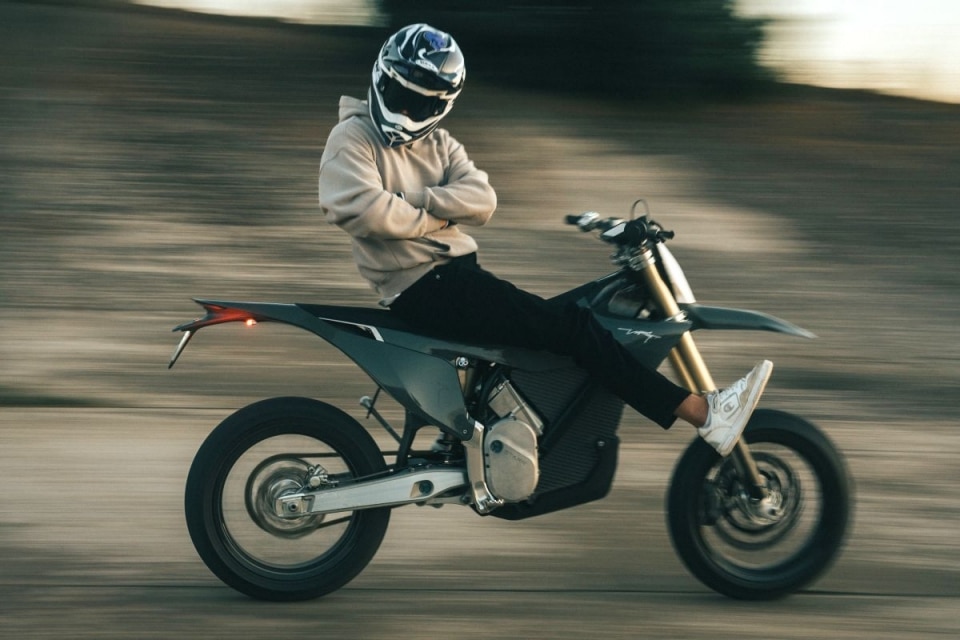 Stark Future presenta la VARG SM: supermoto, superpotente Stark Future presenta la VARG SM: supermoto, superpotente