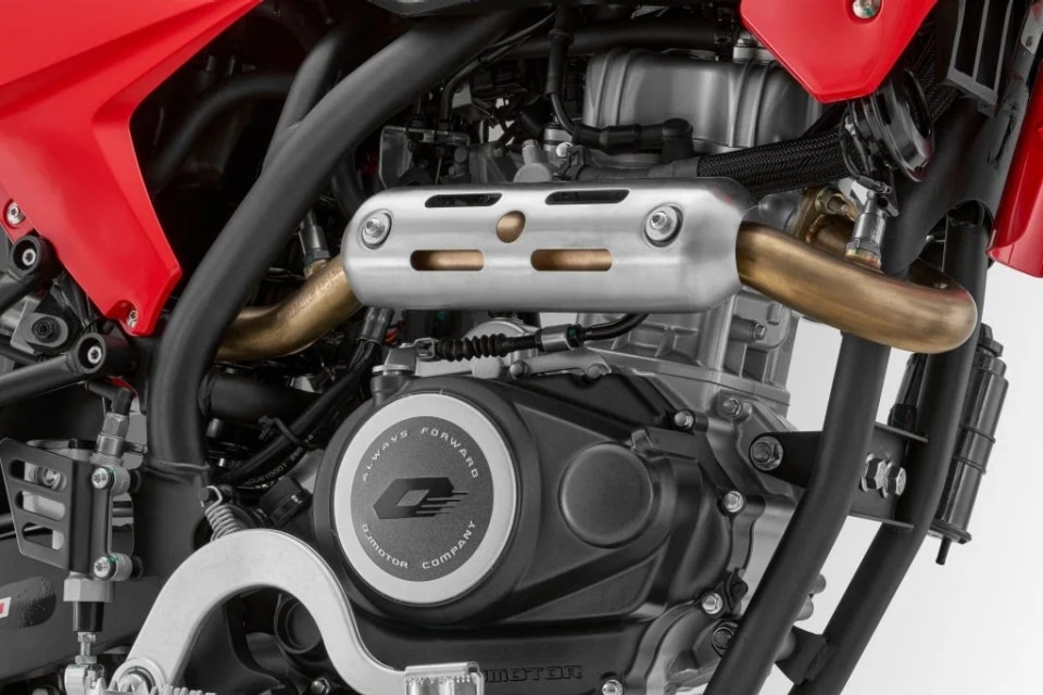 Arriva la QJ Motor COV 125, supermotard a 3.190 euro