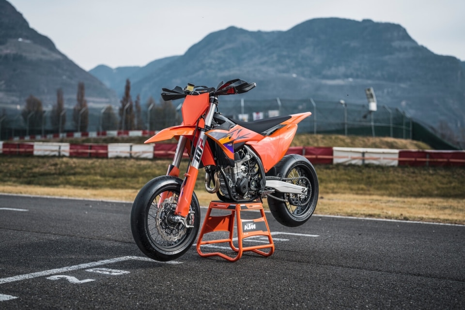 KTM presenta la 450 SMR 2026