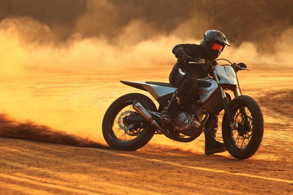 Picasso Engineering svela a EICMA la OMT 450c Factory