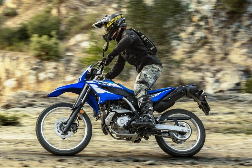 Yamaha WR125R: l’enduro entry-level arriva in concessionaria