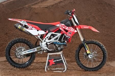 Aprilia MXV 450 Replica. Born to run