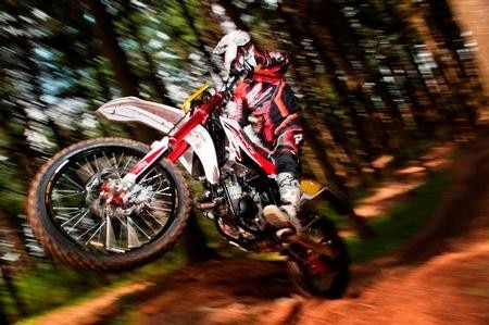 Comparativa Enduro Racing 50. Fantic Motor Caballero vs Rieju MRT vs Valenti RME