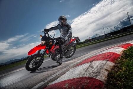 Prova Honda CRF250M. Baby motard