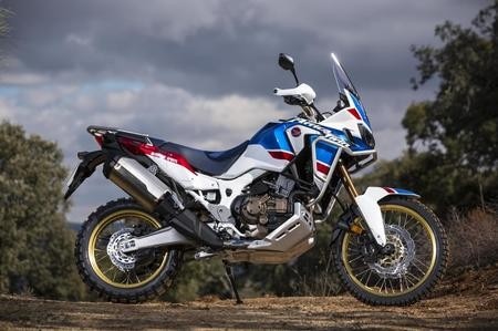 Honda Africa Twin Adventure Sports. Senza confini