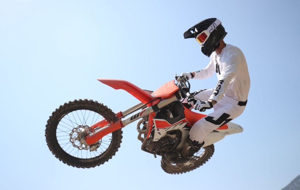 KTM SX-F 2023: il mondo globale