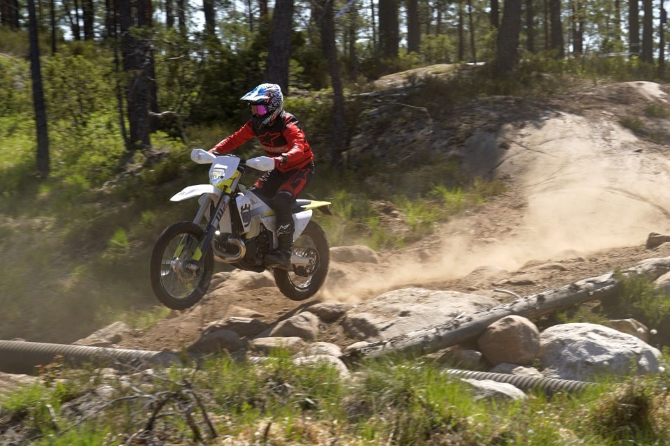 Husqvarna Enduro 2024: benvenuta, rivoluzione! [VIDEO]