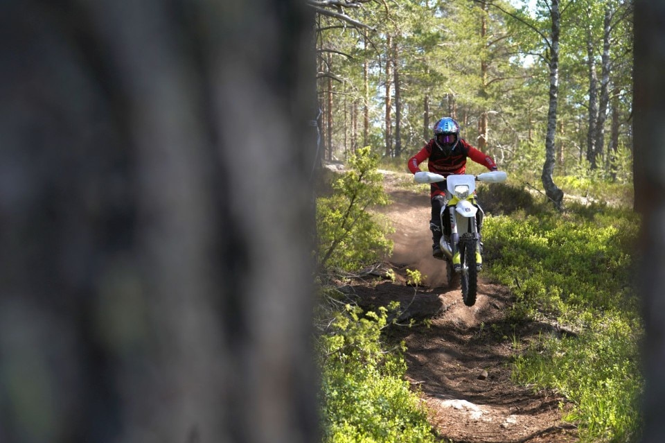 Husqvarna Enduro 2024: benvenuta, rivoluzione! [VIDEO]